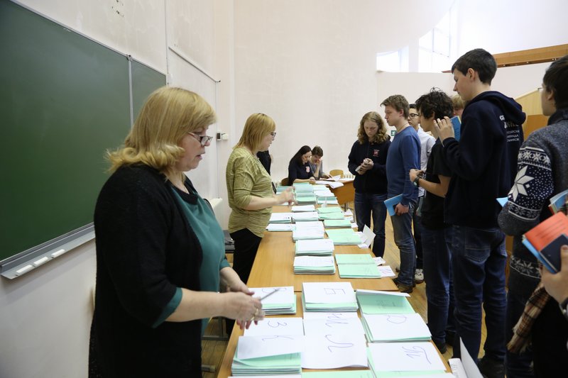 Проведение показа работ, подача апелляционных заявлений